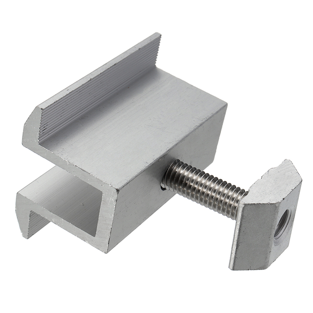 A montagem de painel solar aperta a braçadeira meados de dos acessórios solares de alumínio