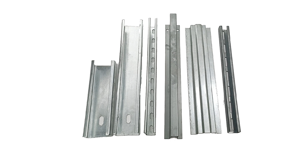 O que é um feixe de aço de canal?