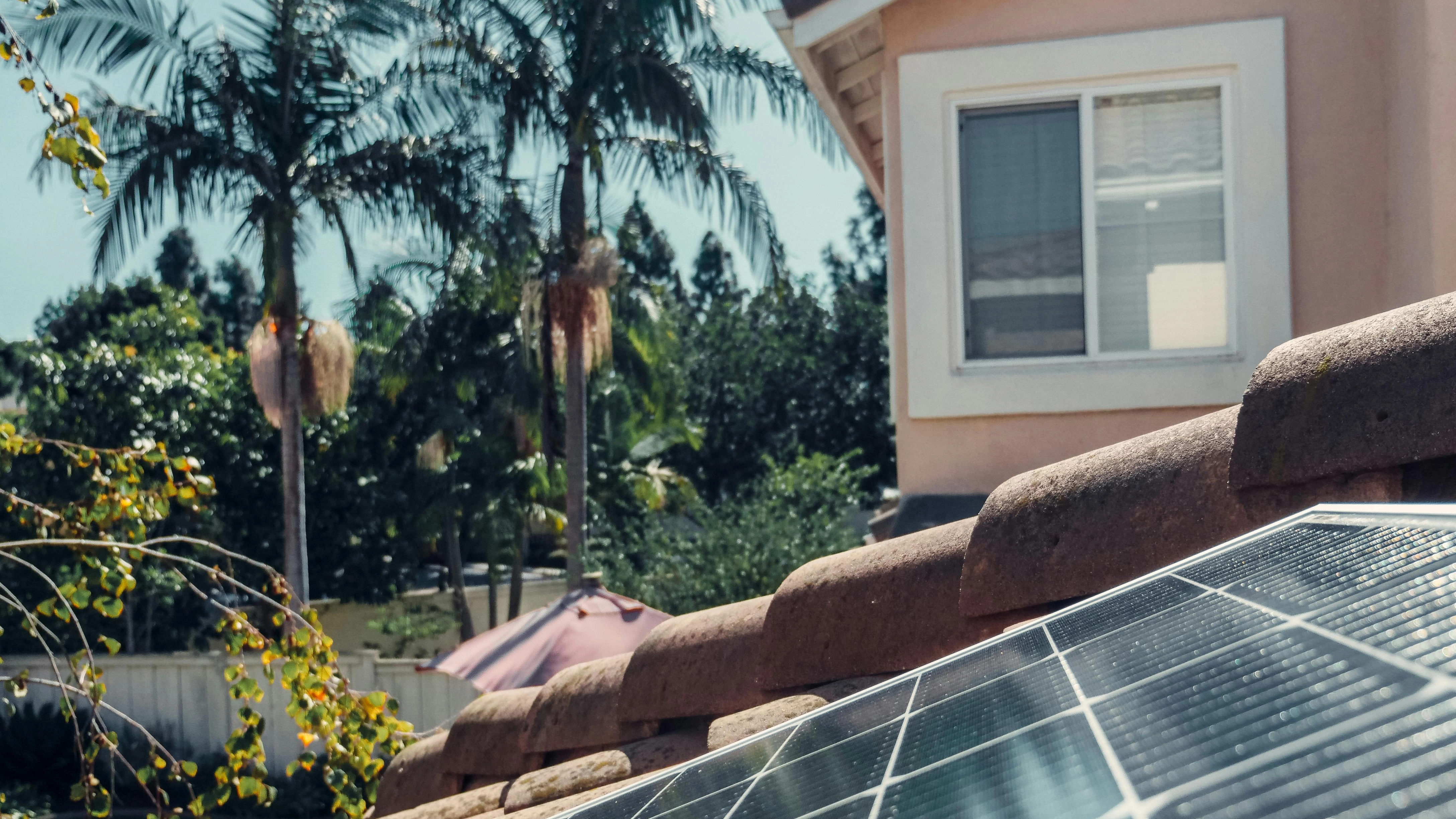 Análise de custos de sistemas de montagem solar: como economizar sem comprometer a qualidade